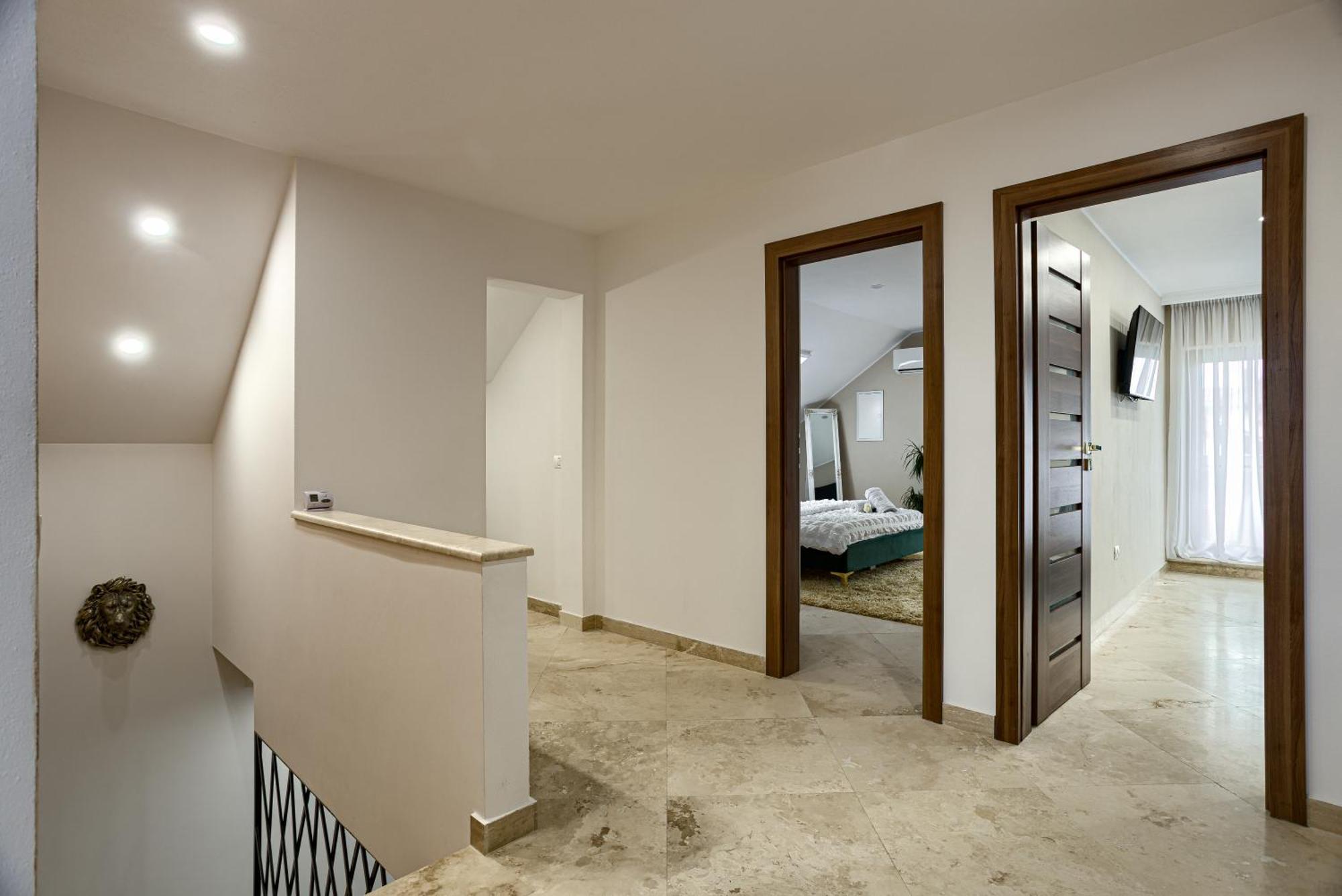 Sika Palladium Garden & Spa Central Apartment Arad Exterior foto